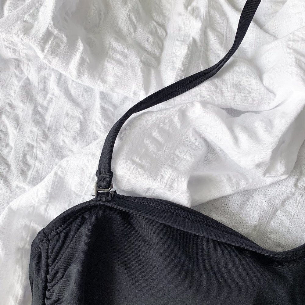 Kenneth Cole Sexy Cut Out One-Piece Swimsuit SizeS - Picture 5 of 9